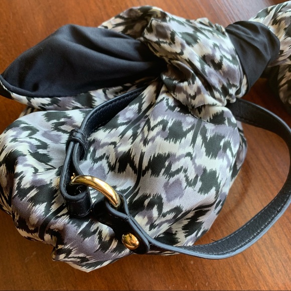 UGG Heart Patterned Tie Bag/Purse - Picture 8 of 9